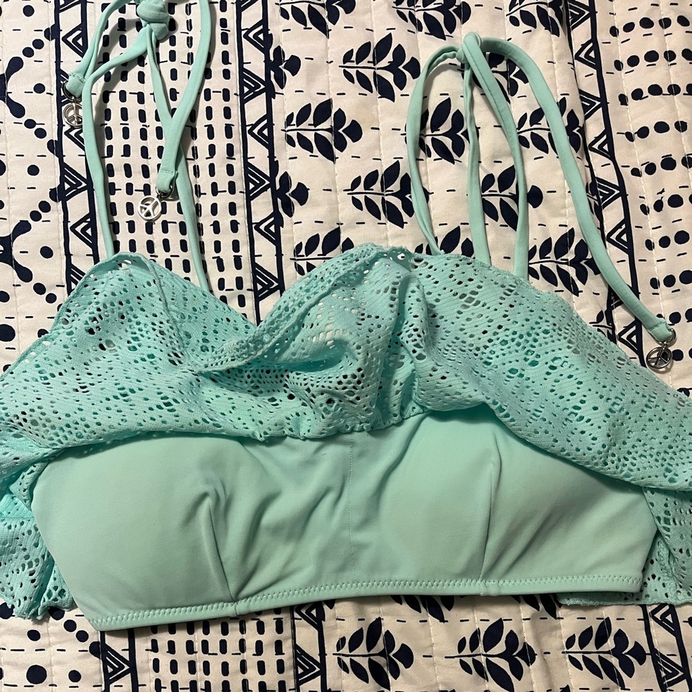 bikini top - Picture 2 of 4